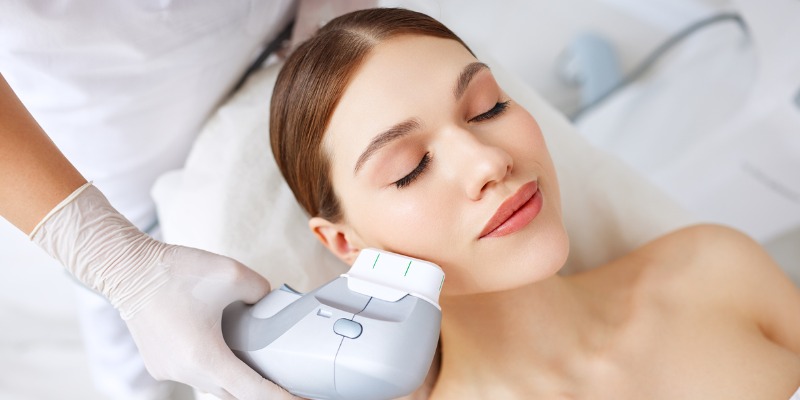 How Fat Freezing and HIFU Work Together? 4 book a personalised consultation of Fat Freezing and HIFU Together Windlesham